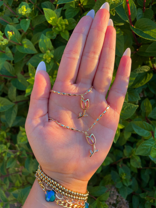 tulip necklace